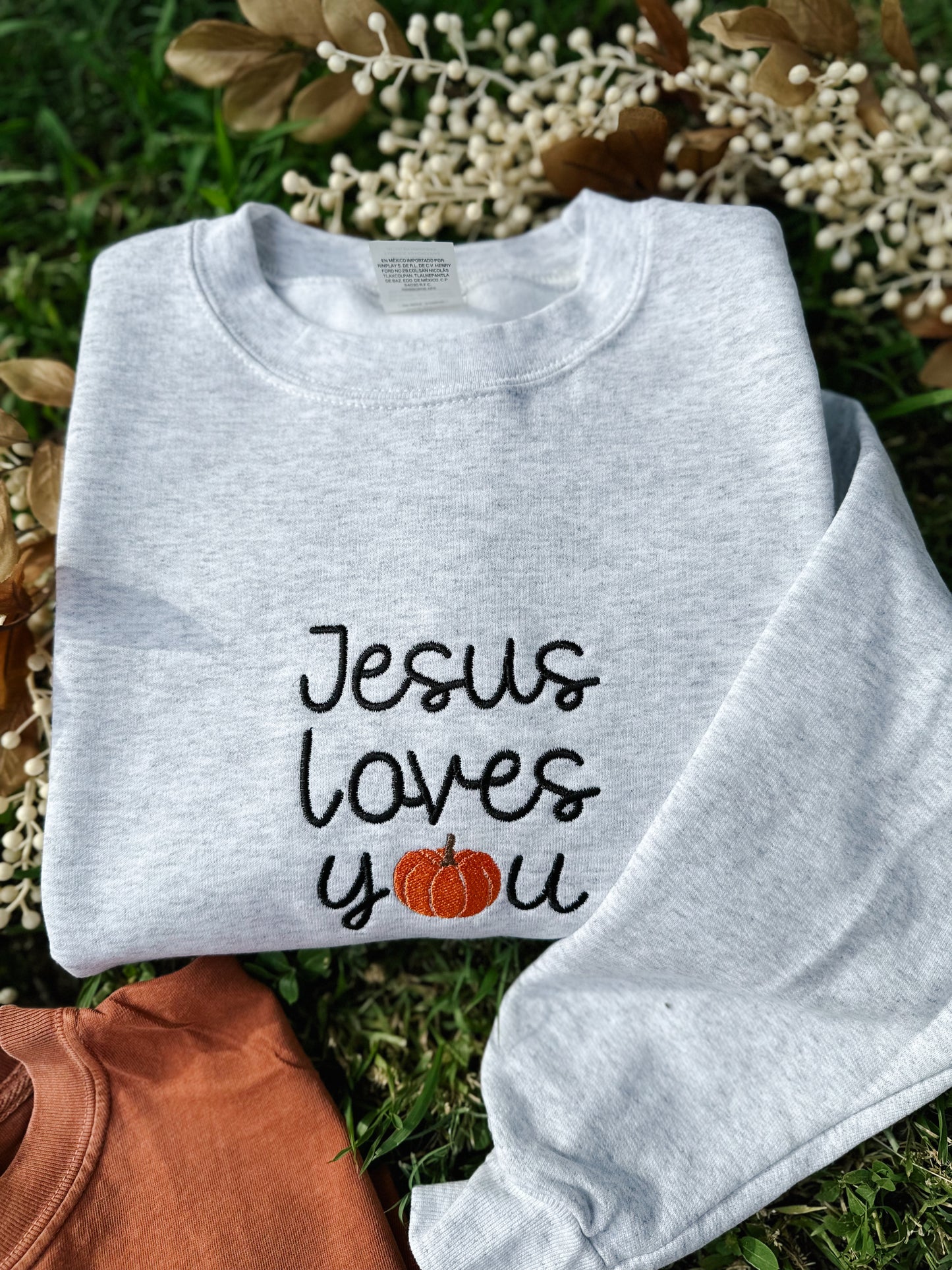 Jesus loves you sweatshirt
