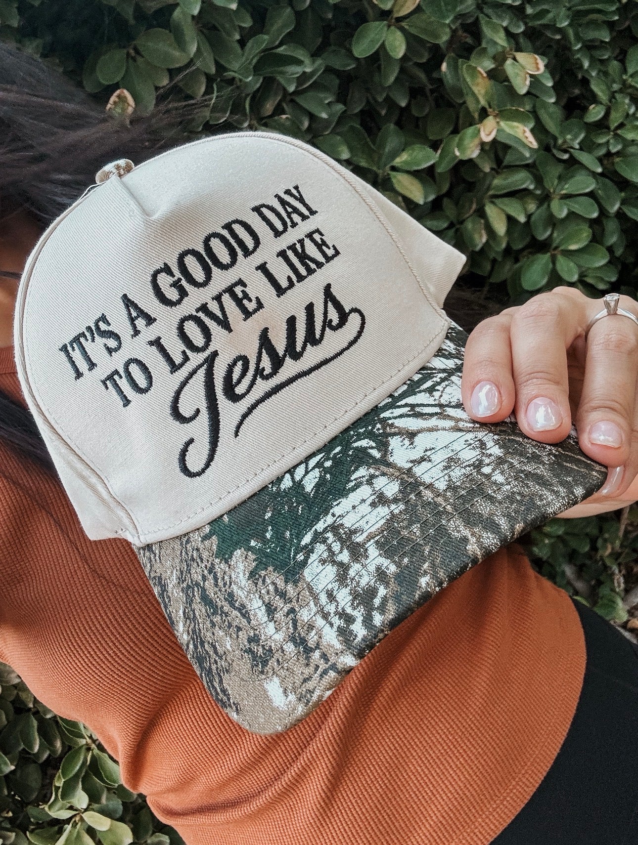 Good day to Love like Jesus Hat - Camo
