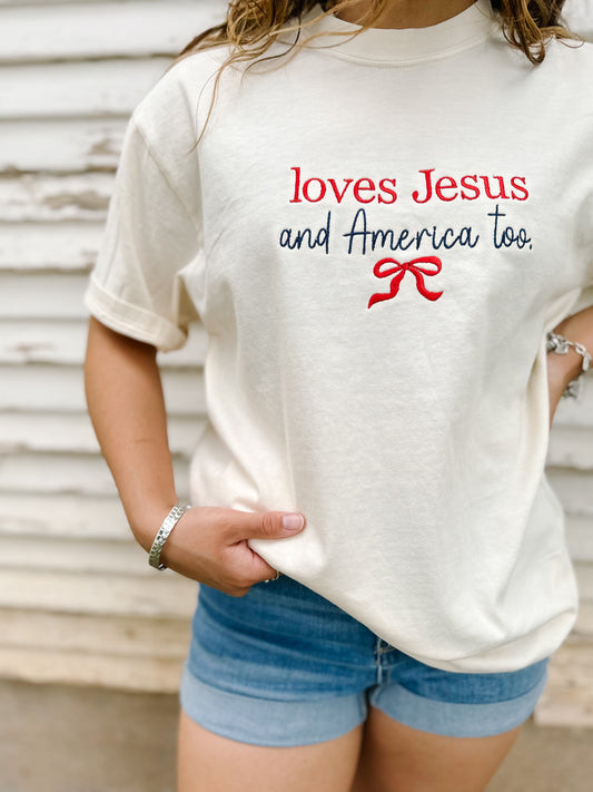 Loves Jesus & America tee
